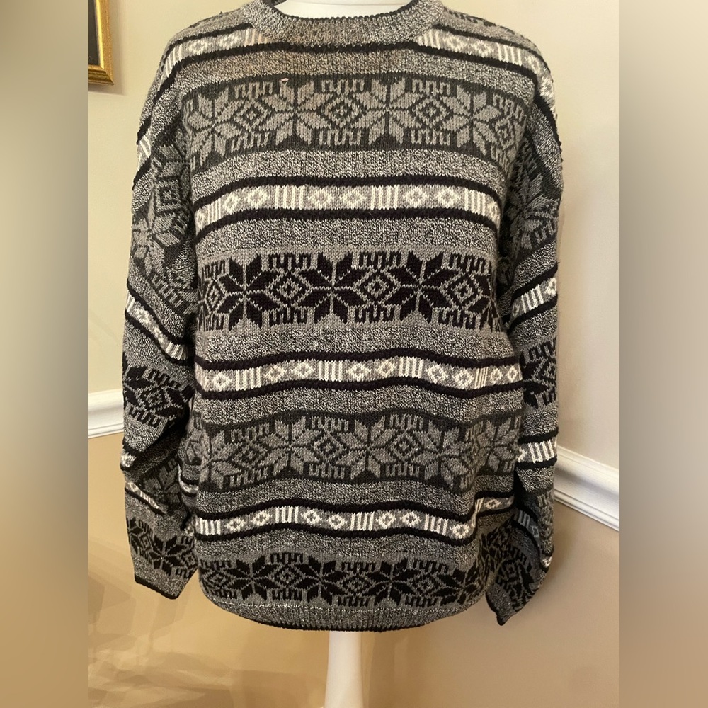 NEW Vintage Basix Sweater size M